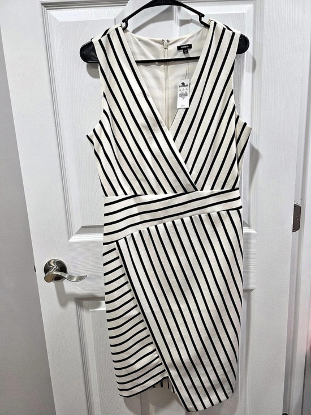Express Striped Wrap Midi Dress in White & Black Size Medium NWT